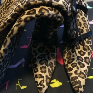 Manolo Blahnik size 38 1/2 leopard print boots